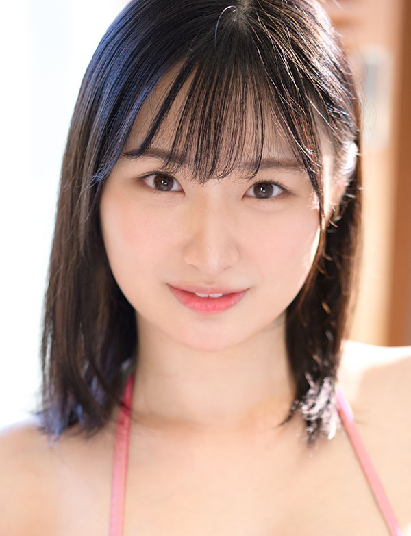 堀田真央(Hotta Mao)个人资料照片